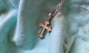 So pflegst und reinigst du deinen Schmuck aus 925er Silber richtig. - IceFactory